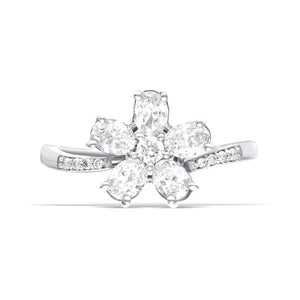 Luxurious Lab-Grown Diamond Rose Gold Floral Ring
