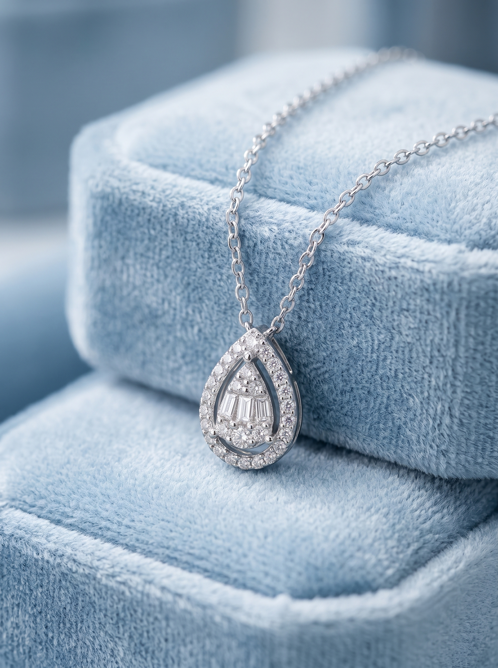 925 Sterling Silver Teardrop Moissanite Chain Pendant