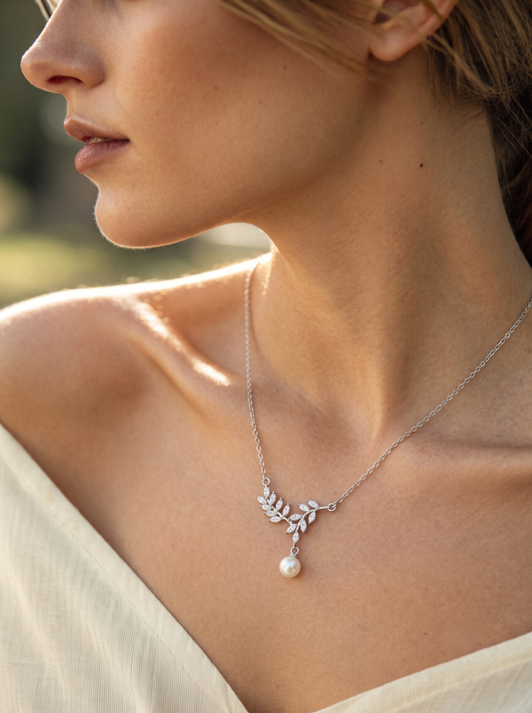 925 Sterling Silver Pearl & Moissanite Leaf Chain Pendant