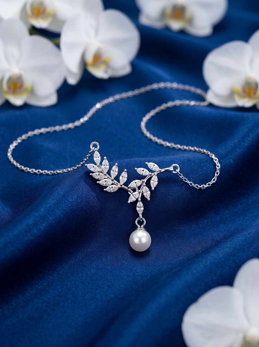 925 Sterling Silver Pearl & Moissanite Leaf Chain Pendant